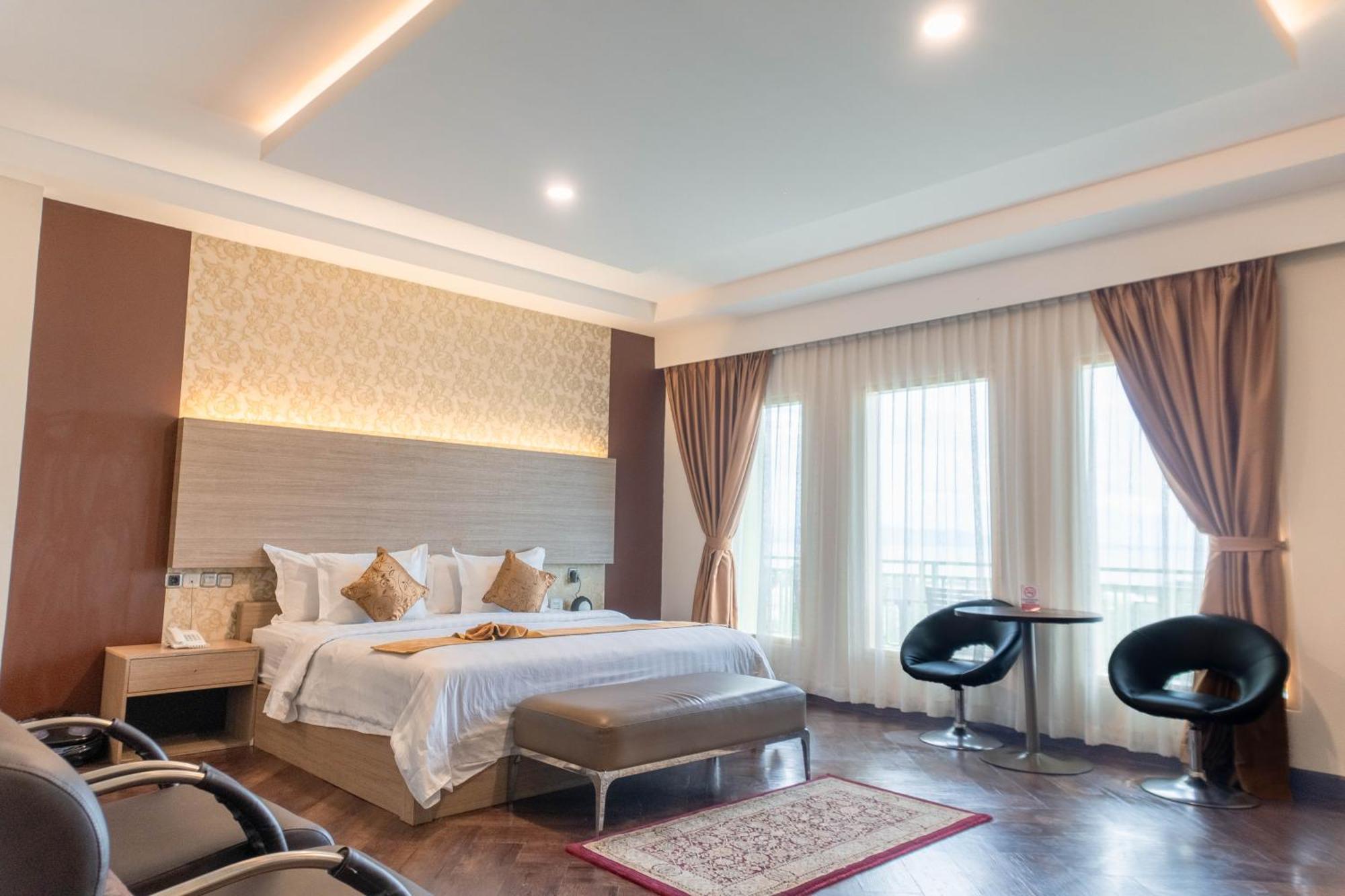 Muara Hotel And Mall Ternate Eksteriør billede